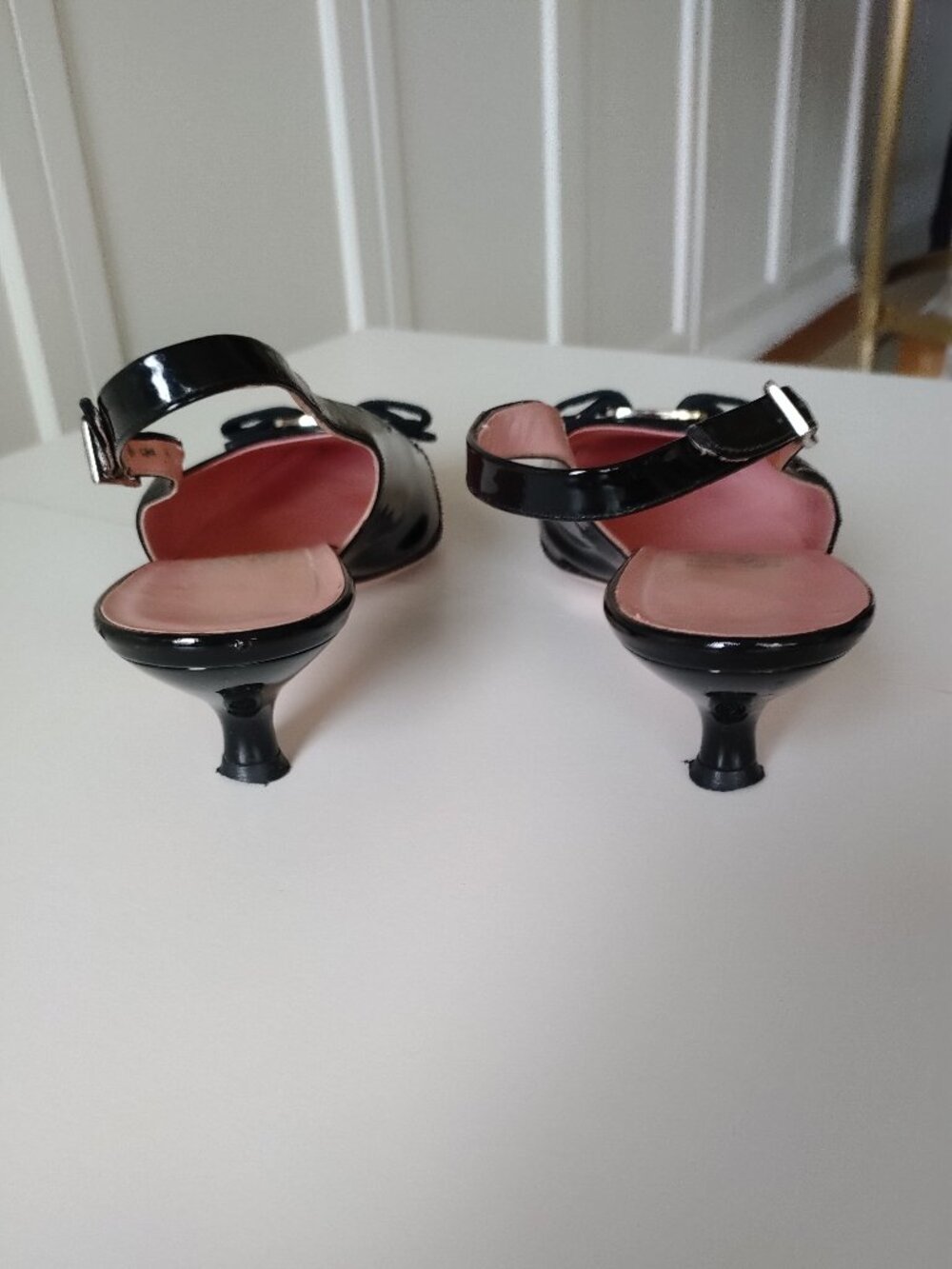 Ferragamo Black Patent Bow Slingback Kitten Heels, 8 1/2 B - Picture 8 of 13